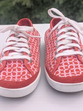 Coach Women’s Red Signature Logo Low-Top Sneakers